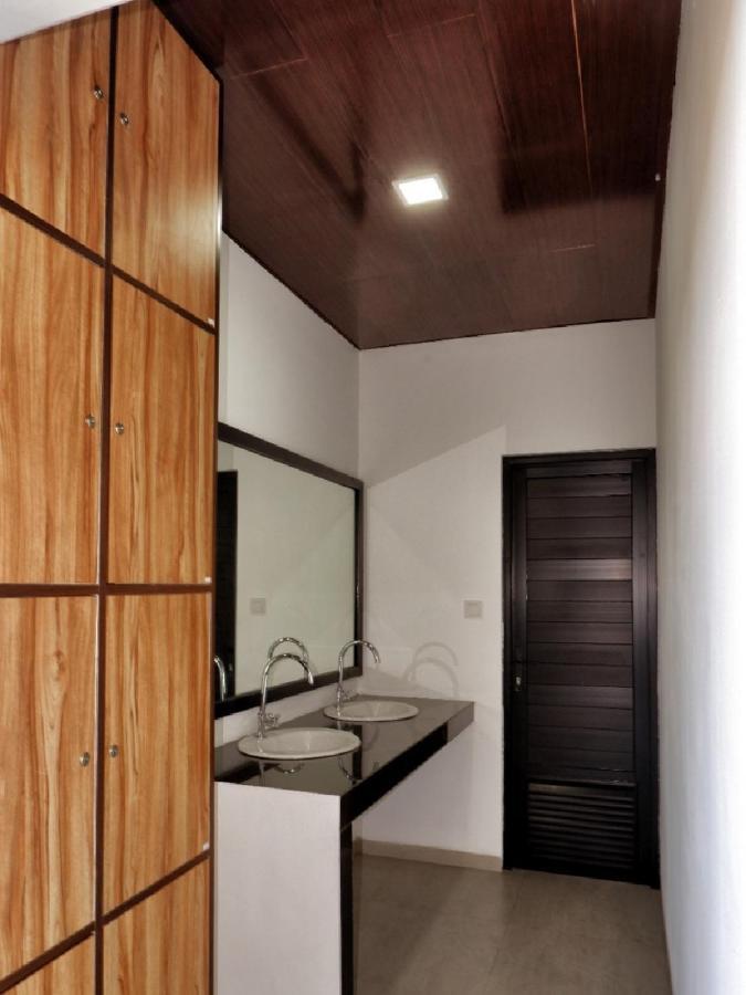 Guest House 555 Nki South Tangerang エクステリア 写真