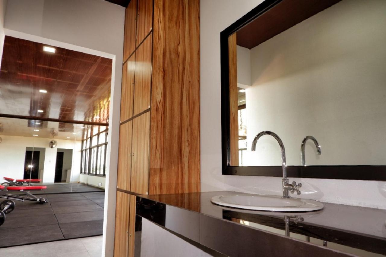 Guest House 555 Nki South Tangerang エクステリア 写真