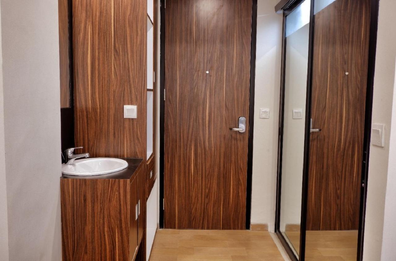 Guest House 555 Nki South Tangerang エクステリア 写真